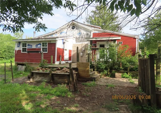 Photo 2 of Single family home for sale at 3443 Lovers Ln, Clyde, NY 14433 | MLS# R1705127 | Listing updated on 2026-08-31