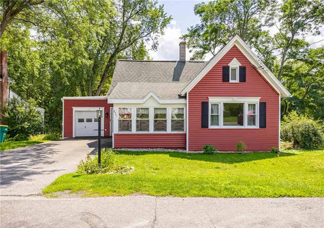 Photo 2 of Sale Pending at 477 Ridge Rd, Webster, NY 14580 | MLS# R1705120 | Listing updated on 2026-08-21
