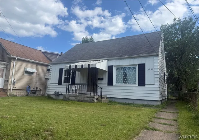 Photo 2 of Single family home for sale at 2769 Falls St, Niagara Falls, NY 14303 | MLS# B1703399 | Listing updated on 2026-08-06