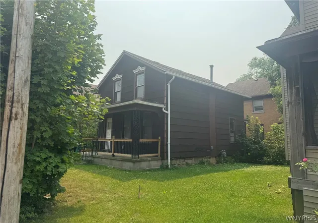 Photo 3 of Single family home for sale at 1113 South Ave, Niagara Falls, NY 14305 | MLS# B1703384 | Listing updated on 2026-08-06