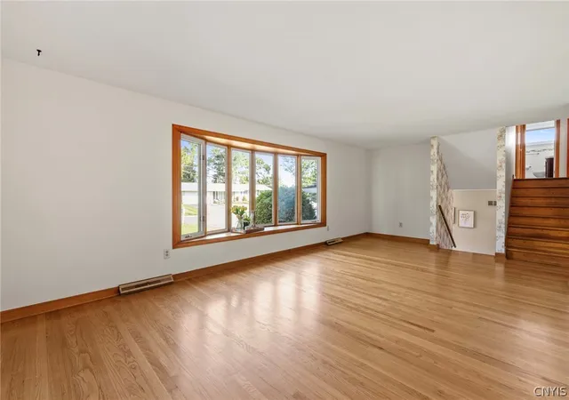 Photo 3 of Sale Pending at 203 Oakridge Dr, Camillus, NY 13031 | MLS# S1704495 | Listing updated on 2026-08-21