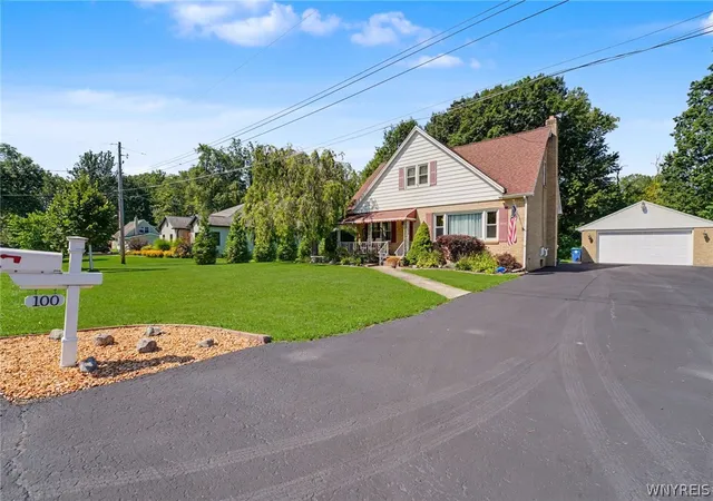 Photo 3 of Sale Pending at 100 Wayne Ave, Buffalo, NY 14228 | MLS# B1704325 | Listing updated on 2026-08-15