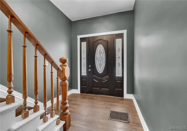 Photo 3 of Single family home for sale at 160 Cottage St, Lockport, NY 14094 | MLS# B1705169 | Listing updated on 2026-08-07
