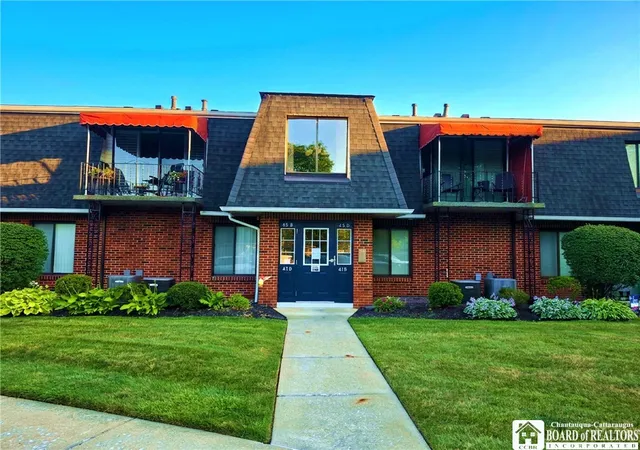 Photo 1 of Condo for sale at 43b Foxberry Dr, Getzville, NY 14068 | MLS# R1705160 | Listing updated on 2026-09-05