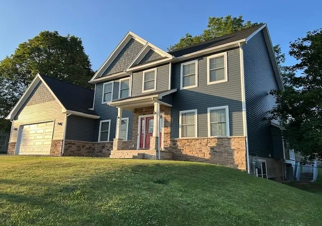 Photo 2 of Single family home for sale at 767 Latta Rd, Rochester, NY 14612 | MLS# R1704781 | Listing updated on 2026-08-20
