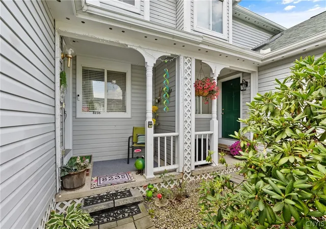 Photo 2 of Sale Pending at 8235 Boatwatch Dr, Baldwinsville, NY 13027 | MLS# S1704799 | Listing updated on 2026-09-02