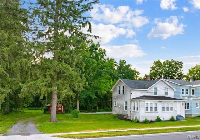 Photo 1 of Single family home for sale at 16 Meadow St, Clinton, NY 13323 | MLS# S1705195 | Listing updated on 2026-09-01