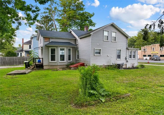 Photo 3 of Single family home for sale at 16 Meadow St, Clinton, NY 13323 | MLS# S1705195 | Listing updated on 2026-09-01