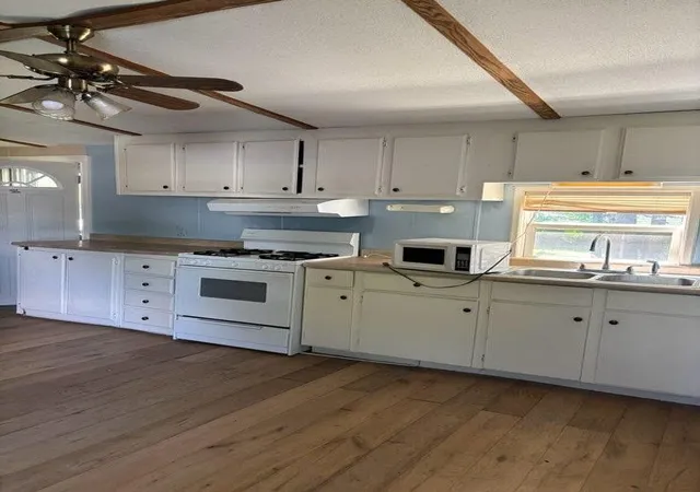 Photo 2 of Manufactured home for sale at 9 Parkview Dr, Avon, NY 14414 | MLS# R1705188 | Listing updated on 2026-08-17