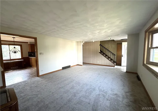 Photo 4 of Sale Pending at 75 Caprice Dr, Buffalo, NY 14227 | MLS# B1704029 | Listing updated on 2026-08-26