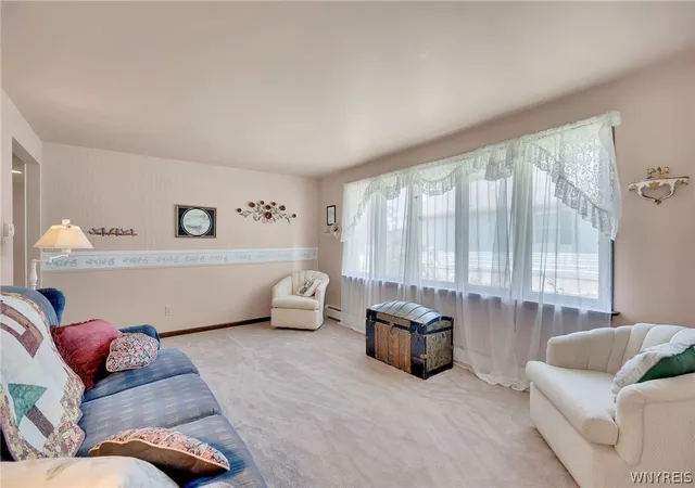 Photo 4 of Sale Pending at 2579 Niagara Rd, Niagara Falls, NY 14304 | MLS# B1704805 | Listing updated on 2026-08-18