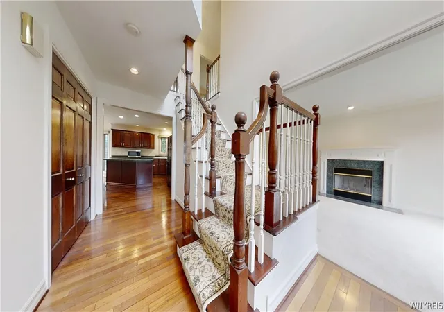 Photo 3 of Sale Pending at 127 Covent Garden Ln, Buffalo, NY 14221 | MLS# B1704898 | Listing updated on 2026-08-24