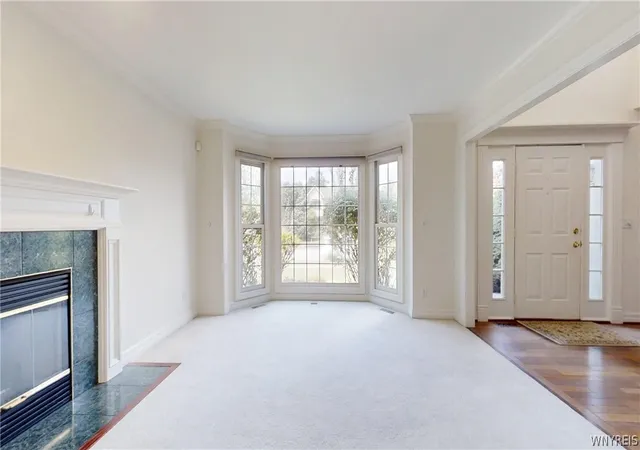 Photo 4 of Sale Pending at 127 Covent Garden Ln, Buffalo, NY 14221 | MLS# B1704898 | Listing updated on 2026-08-24