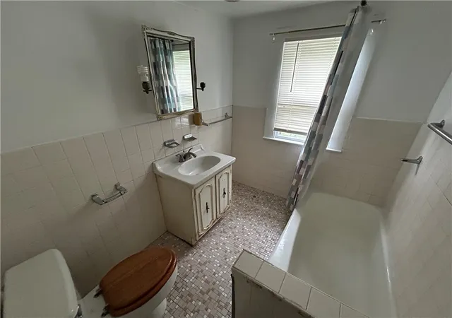 Photo 3 of Sale Pending at 42 Seward St, Rochester, NY 14608 | MLS# R1701926 | Listing updated on 2026-08-11