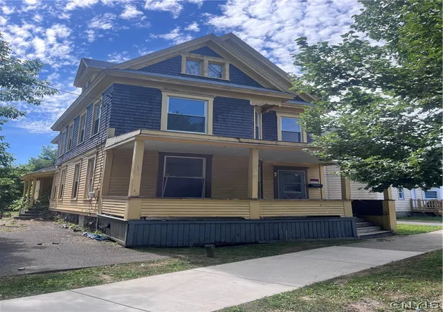 Photo 3 of Sale Pending at 101 Malcolm St, Syracuse, NY 13204 | MLS# S1702462 | Listing updated on 2026-08-14