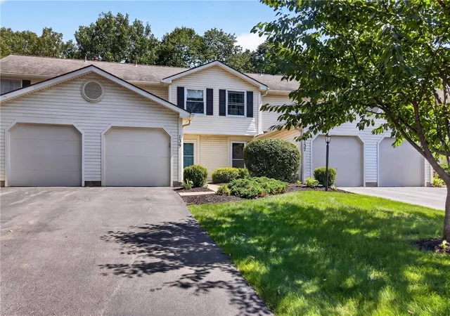 Photo 1 of Sale Pending at 139 Courtshire Ln, Penfield, NY 14526 | MLS# R1705226 | Listing updated on 2026-08-26