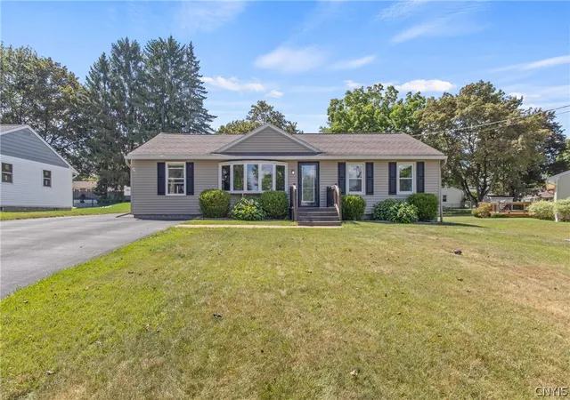 Photo 1 of Sale Pending at 200 Camillus Dr, Camillus, NY 13031 | MLS# S1704917 | Listing updated on 2026-08-17