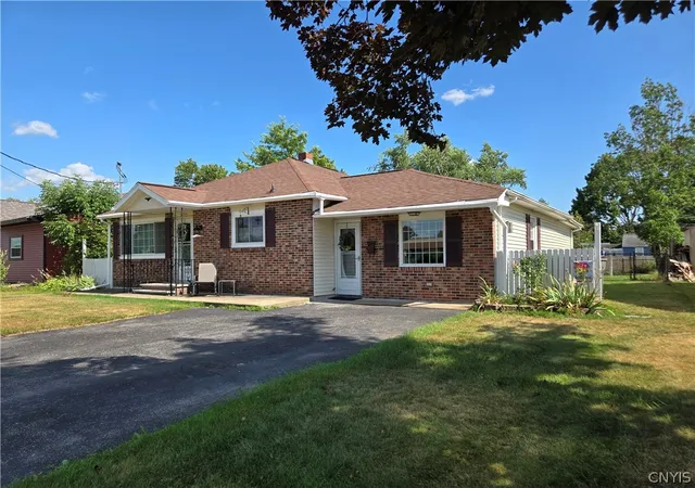 Photo 1 of Single family home for sale at 1004 Sherman Ave, Rome, NY 13440 | MLS# S1705101 | Listing updated on 2026-08-26