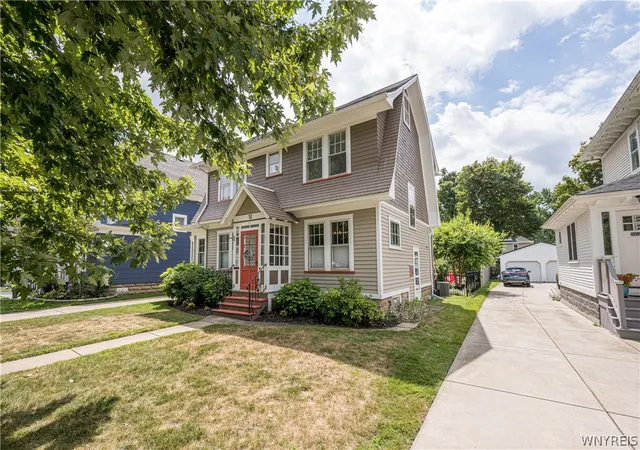 Photo 3 of Sale Pending at 52 Highland Ave, Hamburg, NY 14075 | MLS# B1704672 | Listing updated on 2026-08-15