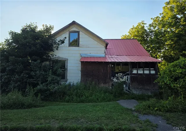 Photo 1 of Single family home for sale at 131 Elizabethtown Rd, Ilion, NY 13357 | MLS# S1705309 | Listing updated on 2026-08-07