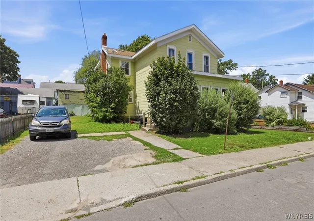 Photo 2 of Multi family home for sale at 16 Park Pl, Lockport, NY 14094 | MLS# B1705321 | Listing updated on 2026-08-07