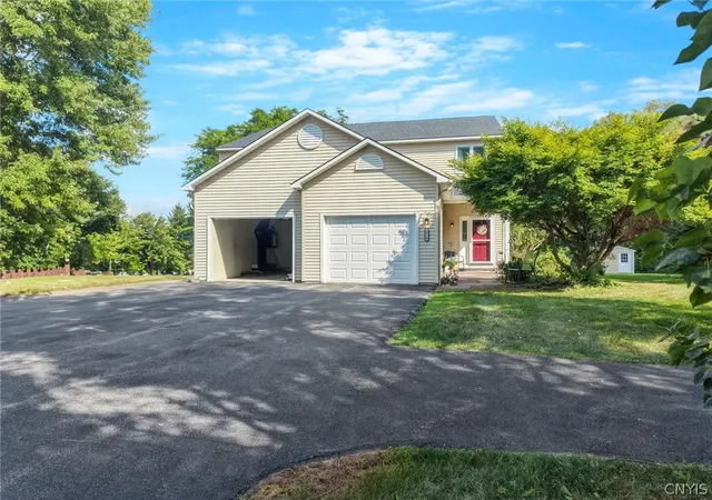 Photo 1 of Sale Pending at 4020 Long Branch Rd, Liverpool, NY 13090 | MLS# S1705128 | Listing updated on 2026-08-19