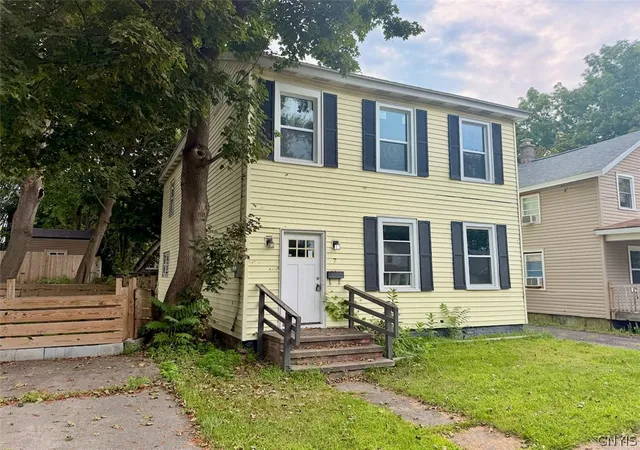 Photo 2 of Single family home for sale at 7 W 9th Street, Oswego, NY 13126 | MLS# S1705334 | Listing updated on 2026-09-13