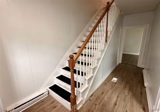 Photo 4 of Single family home for sale at 7 W 9th Street, Oswego, NY 13126 | MLS# S1705334 | Listing updated on 2026-09-13
