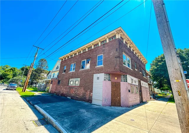 Photo 2 of Single family home for sale at 118 122 Parkway, Rochester, NY 14608 | MLS# R1705023 | Listing updated on 2026-09-01