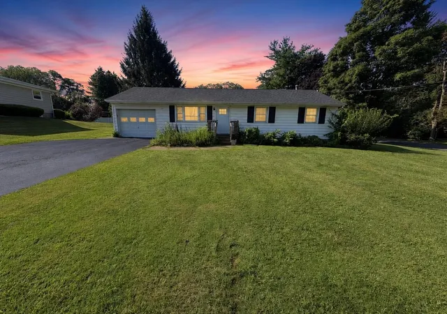 Photo 1 of Sale Pending at 24 Center St, Auburn, NY 13021 | MLS# R1705166 | Listing updated on 2026-09-14