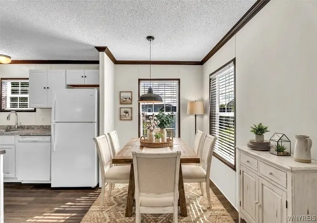 Photo 4 of Sale Pending at 1262 Ridgewood Dr, Lockport, NY 14094 | MLS# B1705305 | Listing updated on 2026-08-25