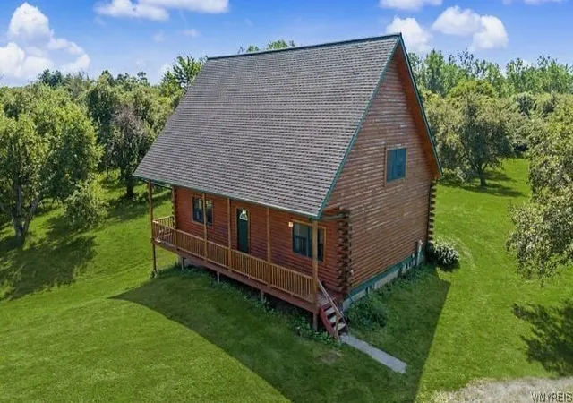 Photo 3 of Sale Pending at 4375 Holley Byron Rd, Holley, NY 14470 | MLS# B1705281 | Listing updated on 2026-08-25