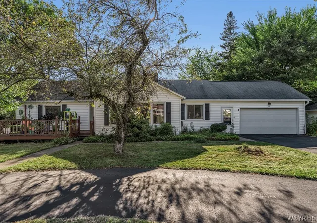 Photo 1 of Sale Pending at 16 South Ln, Orchard Park, NY 14127 | MLS# B1705137 | Listing updated on 2026-08-14