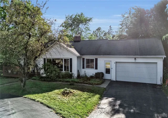 Photo 2 of Sale Pending at 16 South Ln, Orchard Park, NY 14127 | MLS# B1705137 | Listing updated on 2026-08-14
