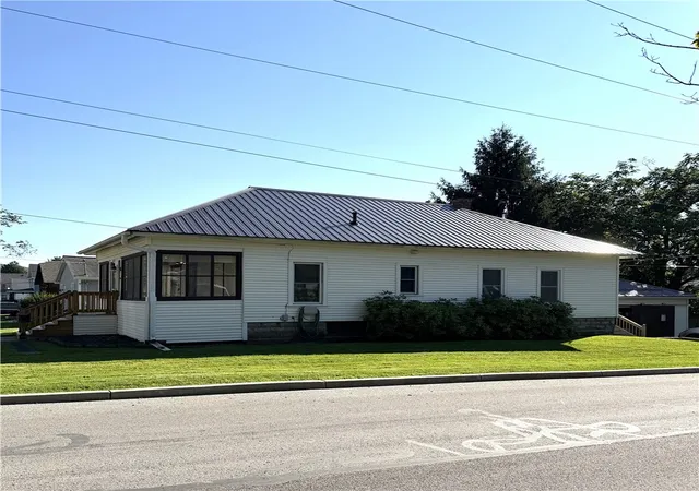 Photo 2 of Sale Pending at 31 Morgan Ave, Oneonta, NY 13820 | MLS# R1705405 | Listing updated on 2026-09-14
