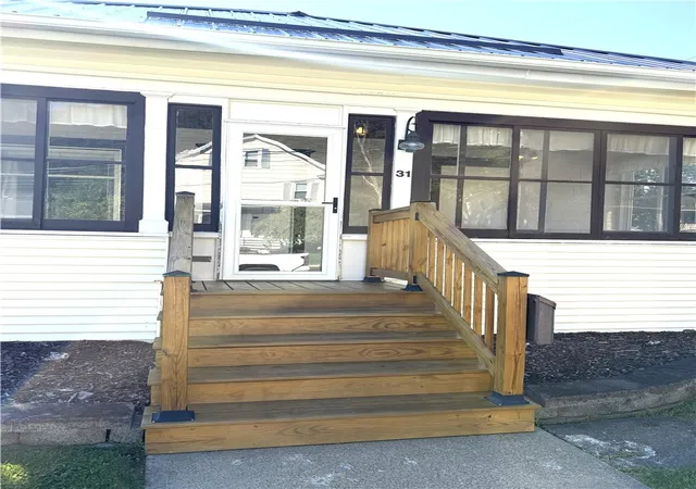 Photo 3 of Sale Pending at 31 Morgan Ave, Oneonta, NY 13820 | MLS# R1705405 | Listing updated on 2026-09-14