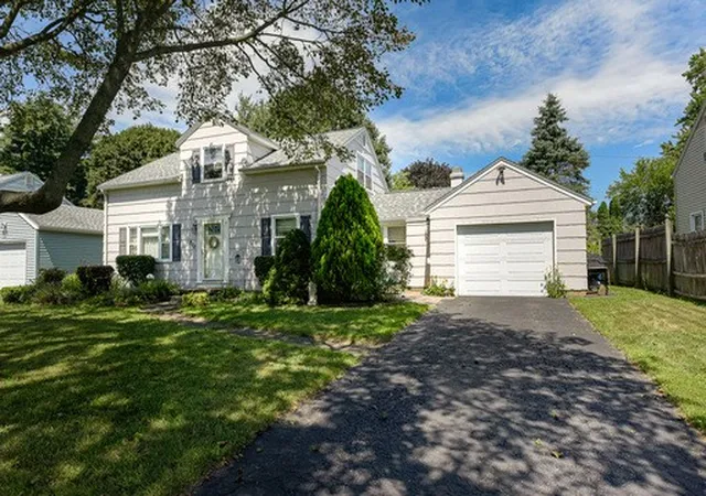 Photo 3 of Sale Pending at 212 Laura Dr, Rochester, NY 14626 | MLS# R1705388 | Listing updated on 2026-08-27