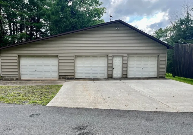 Photo 3 of Single family home for sale at 565 Buckhorn Lake Rd, Unadilla, NY 13849 | MLS# R1704876 | Listing updated on 2026-08-10