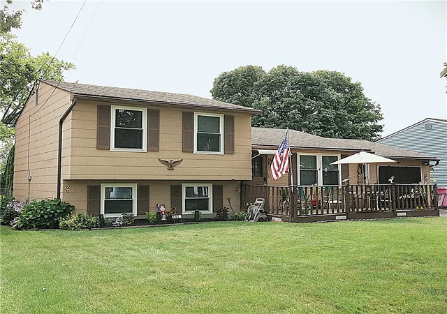 Photo 2 of Sale Pending at 141 Pilot St, Rochester, NY 14606 | MLS# R1705432 | Listing updated on 2026-08-21