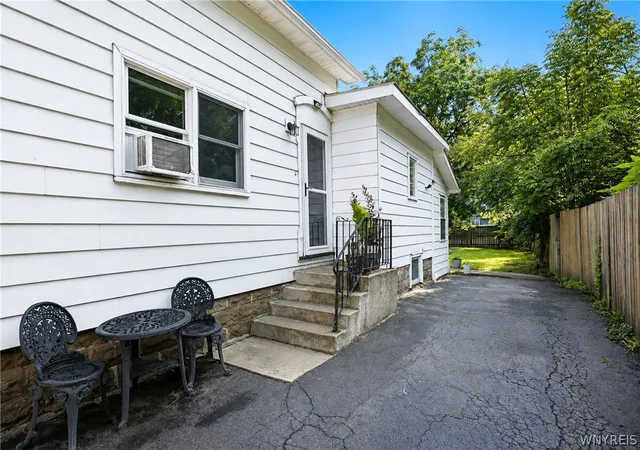 Photo 3 of Single family home for sale at 6031 Goodrich Rd, Clarence Center, NY 14032 | MLS# B1705244 | Listing updated on 2026-08-26
