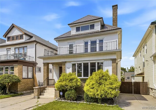 Photo 3 of Sale Pending at 34 Cunard Rd, Buffalo, NY 14216 | MLS# B1705327 | Listing updated on 2026-08-14