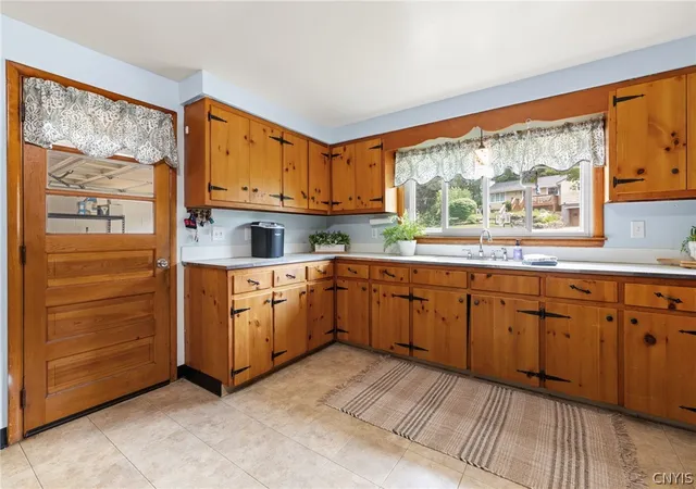 Photo 3 of Sale Pending at 106 Jane Dr, Syracuse, NY 13219 | MLS# S1705434 | Listing updated on 2026-09-09