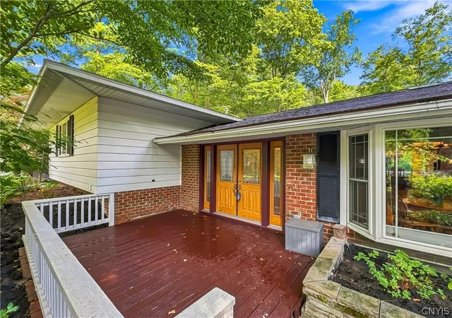 Photo 3 of Sale Pending at 7904 Glenbrook Dr, Baldwinsville, NY 13027 | MLS# S1702913 | Listing updated on 2026-09-01