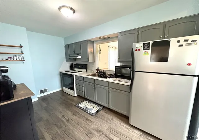 Photo 4 of Single family home for sale at 204 Ardmore Rd, Syracuse, NY 13219 | MLS# S1705591 | Listing updated on 2026-08-12