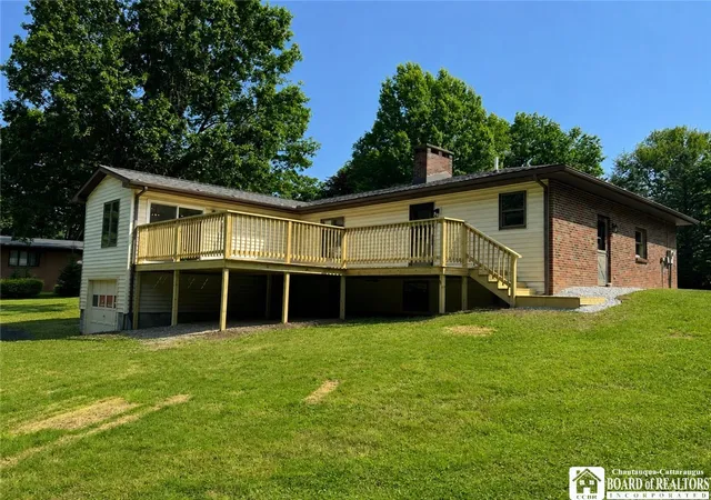 Photo 3 of Sale Pending at 308 Howard Ave, Jamestown, NY 14701 | MLS# R1705649 | Listing updated on 2026-08-12