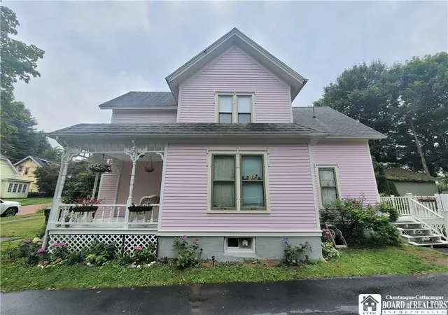 Photo 2 of Single family home for sale at 112 Cook Ave, Jamestown, NY 14701 | MLS# R1705662 | Listing updated on 2026-08-10
