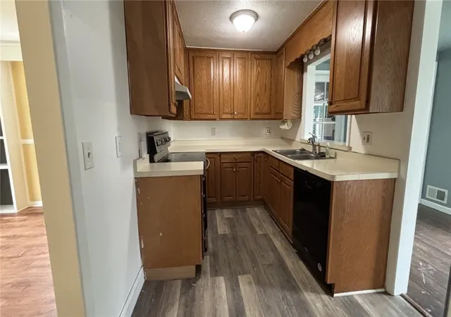Photo 4 of Sale Pending at 7 Coleman Crk Rd, Brockport, NY 14420 | MLS# R1704037 | Listing updated on 2026-09-04