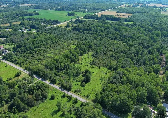 Photo 3 of Sale Pending at 6054 Crosby Rd, Lockport, NY 14094 | MLS# B1705140 | Listing updated on 2026-08-18