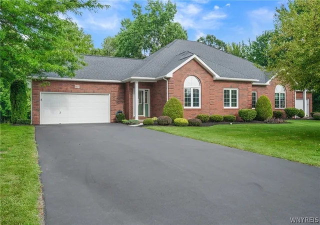 Photo 3 of Sale Pending at 4855 Waterford Pl, Lockport, NY 14094 | MLS# B1704868 | Listing updated on 2026-08-24