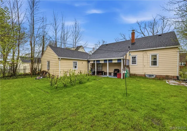 Photo 3 of Single family home for sale at 332 Springville Ave, Buffalo, NY 14226 | MLS# B1705684 | Listing updated on 2026-09-03